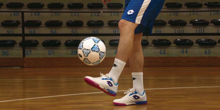 Tacto Hyperpulse 100 di Lotto: tecnologia e performance per il futsal