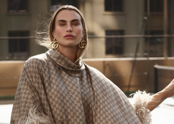 Aryna Sabalenka entra nella famiglia Gucci. È il nuovo volto del brand
