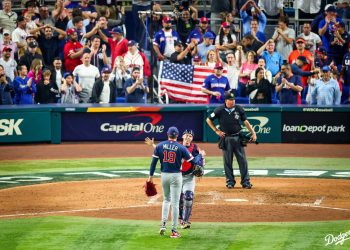 Uniqlo fa strike con i Dodgers: vicini a un accordo storico per il campo del Dodger Stadium
