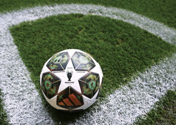 Il calcio europeo abbatte il muro dei 30 miliardi: ricavi record nel 2025. Čeferin (Uefa): “Futuro brillante”