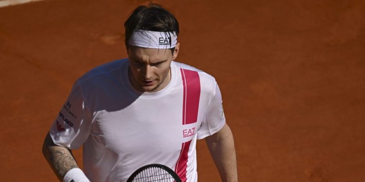 Bis di rinnovi nello sportswear premium per EA7 Emporio Armani