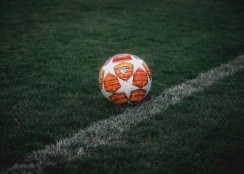 Uefa, nel 2027 sponsorizzazioni oltre la soglia del miliardo di euro