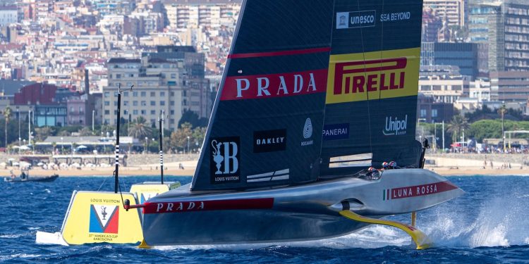 America’s Cup, la Road to Naples parte da Cagliari: 50 milioni in quattro giorni di vela