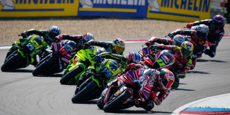 MotoGP, tutti gli 11 team firmano fino al 2031: governance e business ridisegnati